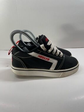 Heelys Kids Classic Black & White Skate Shoes with Red Accent Size US youth 2